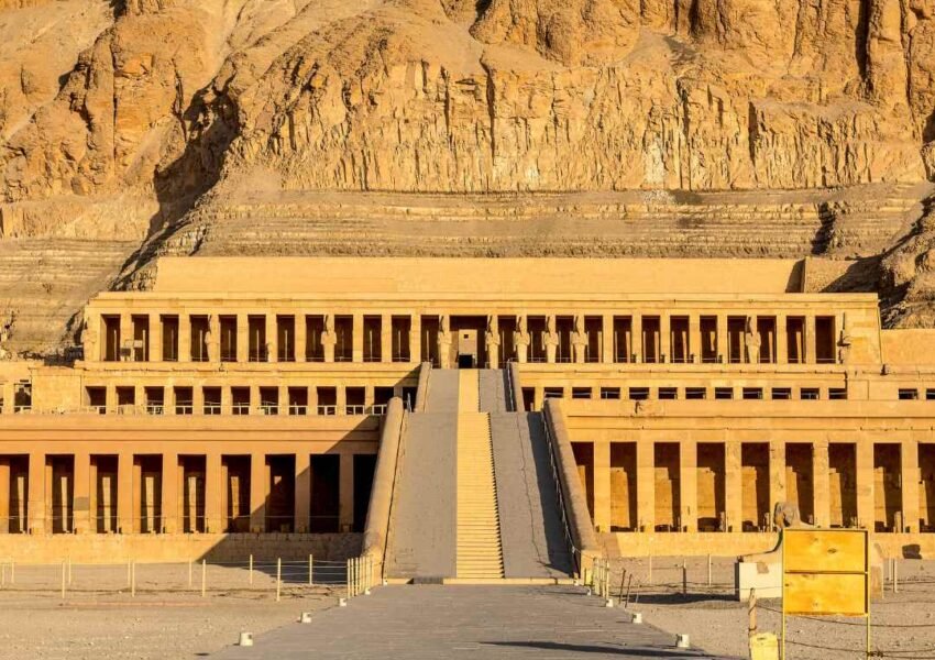 Luxor day tours, Luxor private tours, Luxor temple tours, karnak temple tours, Valley of the kings tours, Hatshepsut temple tours